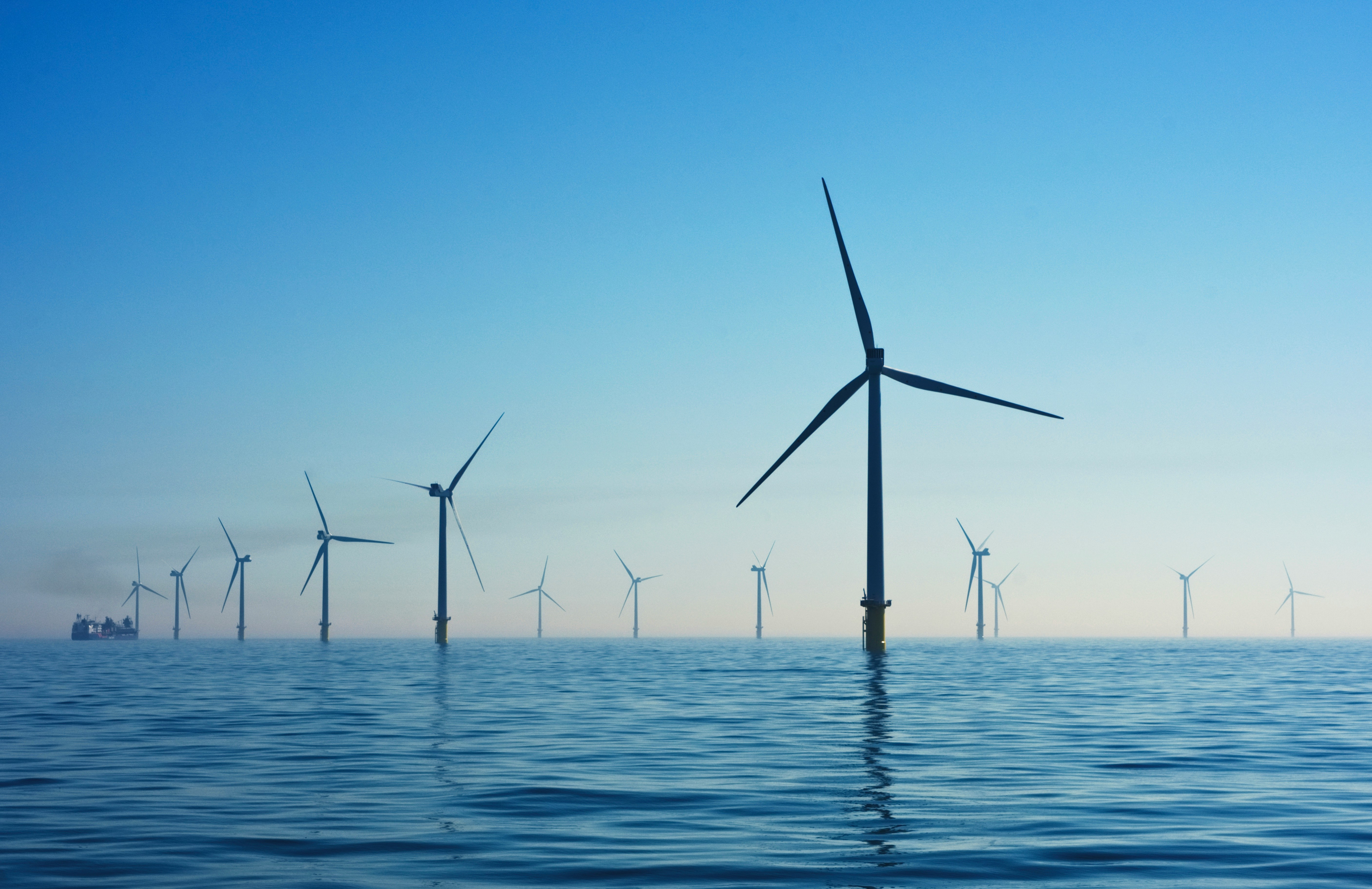 UK Study Shows Short-Term Rise in Renewable Energy Costs but Long-Term Decline Expected